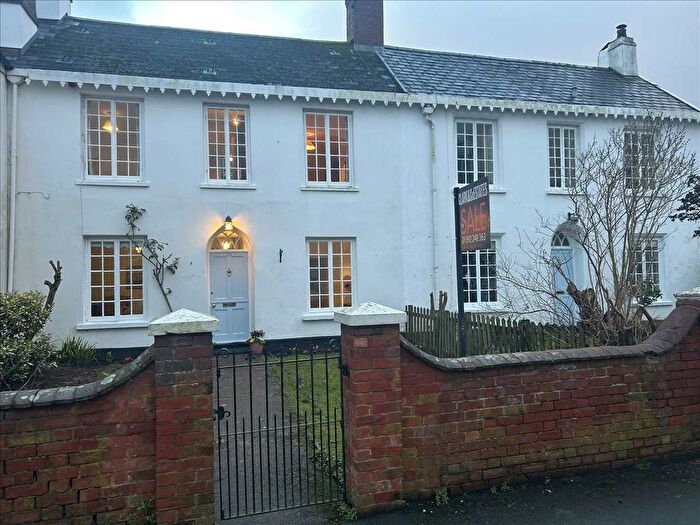 2 Bedroom Terraced House For Sale In Victoria Road, Topsham, EX3