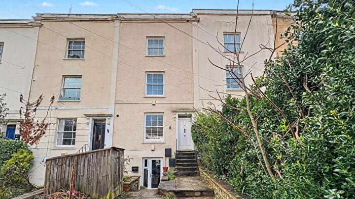 2 Bedroom Flat To Rent In Top Floor Flat, Arley Hill, Bristol, BS6
