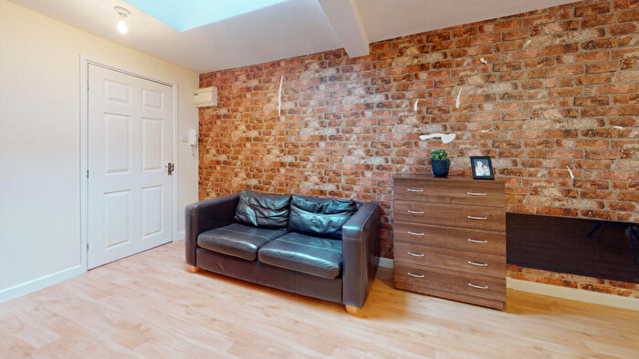 1 Bedroom House To Rent In Market Street, Loughborough, LE11