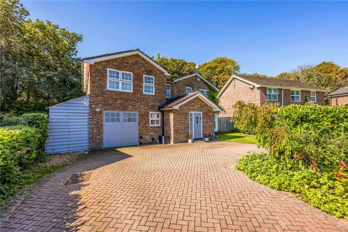 5 Bedroom Detached House For Sale In Stavely Gardens, Chichester, West Sussex, PO19