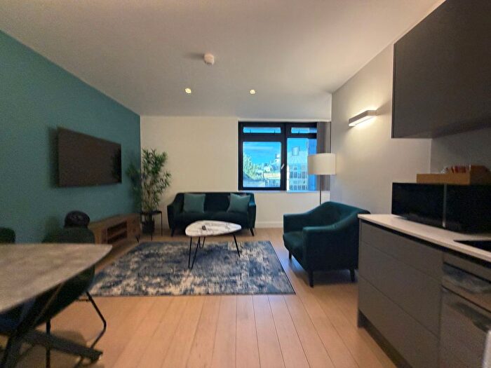 2 Bedroom Flat To Rent In Harlequin Avenue, Brentford, TW8