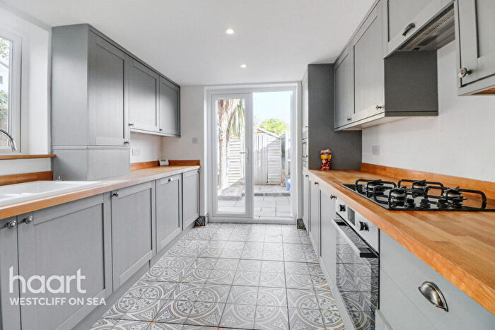 3 Bedroom Terraced House For Sale In High Street, Southend-On-Sea, SS3