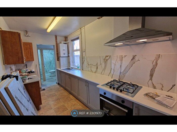 4 Bedroom Terraced House To Rent In Windermere Street, Leicester, LE2