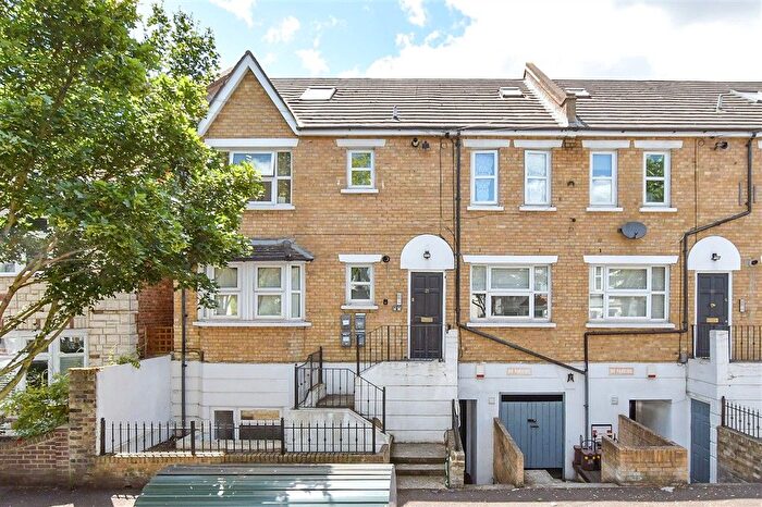 1 Bedroom Flat For Sale In Whitney Road, Leyton, E10