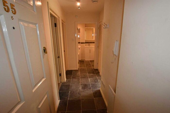 2 Bedroom Apartment To Rent In Twin Foxes, Woolmer Green, SG3