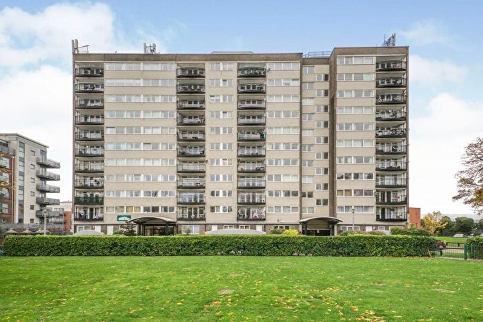 2 Bedroom Apartment For Sale In Master Gunner Place, London, SE18