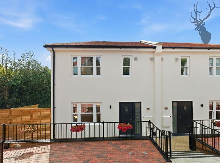 3 Bedroom Semi Detached House For Sale In Whitehall Road, Woodford Green, IG8
