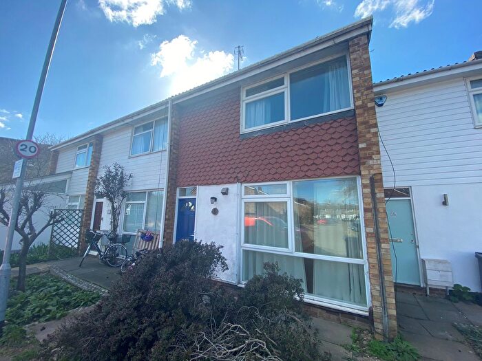 3 Bedroom Property To Rent In Manhattan Drive, Cambridge, CB4