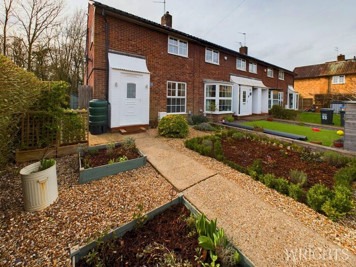 3 Bedroom End Of Terrace House To Rent In Lemsford Lane, Welwyn Garden City, Hertfordshire, AL8