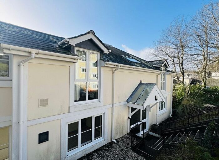 2 Bedroom Flat To Rent In Hunsdon Road, Torquay, TQ1