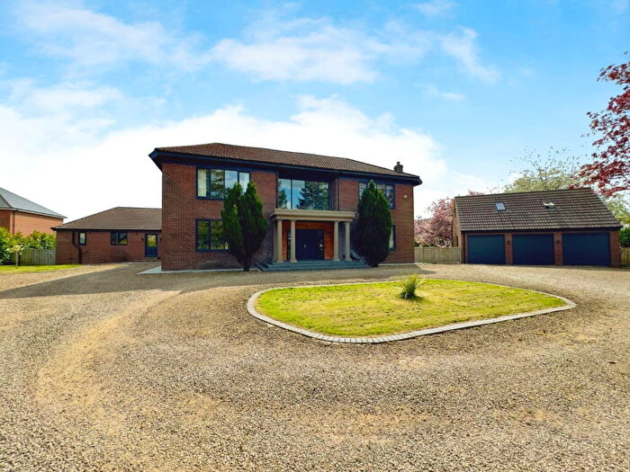 5 Bedroom Detached House For Sale In The Avenue, Medburn, Newcastle Upon Tyne, NE20