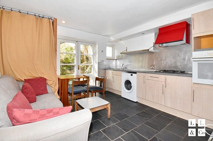 3 Bedroom Terraced House To Rent In The Terrace, Penryn, TR10