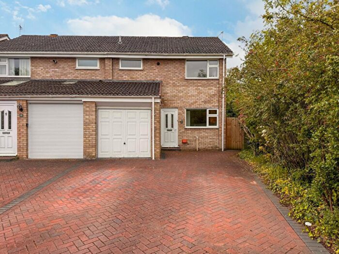 3 Bedroom Semi-Detached House To Rent In Birdlip Close, Nailsea, Bristol, Somerset, BS48