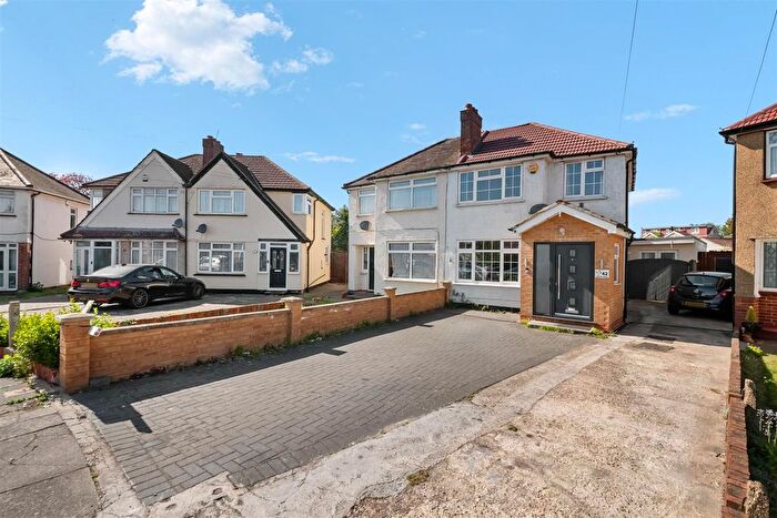 3 Bedroom Semi-Detached House For Sale In Seaton Road, Hayes, UB3
