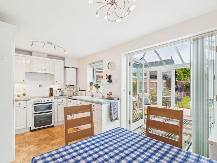 3 Bedroom Terraced House For Sale In Tudor Close, Bramley, RG26