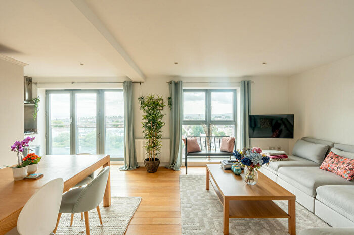 2 Bedroom Apartment For Sale In Upper Belgrave Road, Clifton, Bristol, BS8