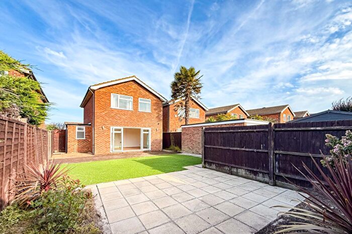 3 Bedroom Detached House For Sale In Seven Sisters Road, Eastbourne, East Sussex, BN22
