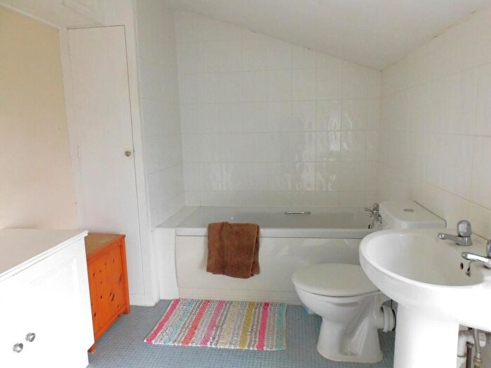 2 Bedroom Detached House For Sale In Washway Road, Saracen's Head, PE12