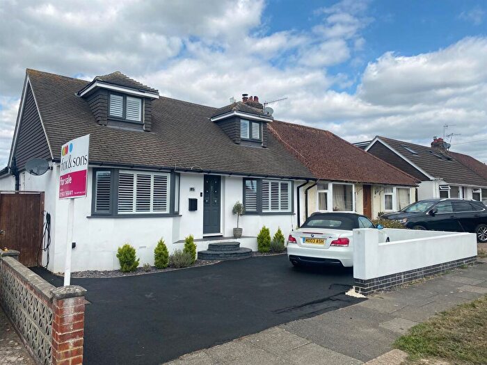 4 Bedroom Semi-Detached Bungalow For Sale In Berriedale Drive, Sompting, Lancing, BN15