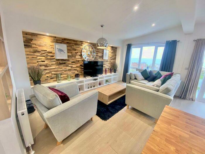 2 Bedroom Park Home For Sale In Dinas Cross, Fishguard, SA65