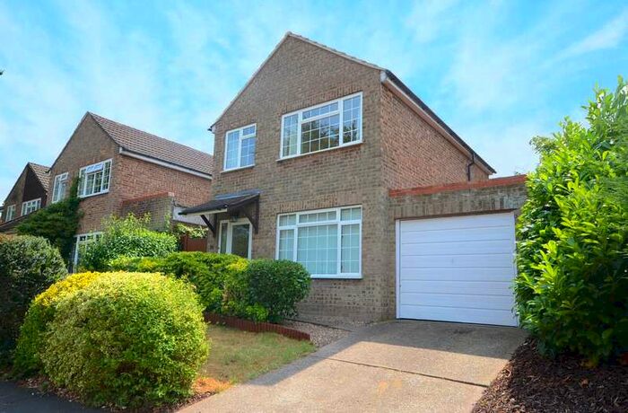 3 Bedroom Detached House To Rent In Field Lane, Frimley, GU16
