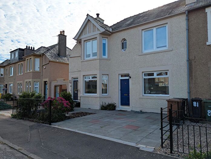 3 Bedroom Flat To Rent In Easter Drylaw Drive, Edinburgh, EH4