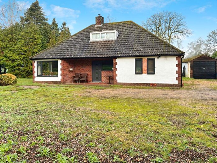 5 Bedroom Bungalow For Sale In High Street, Snitterby, Gainsborough, DN21