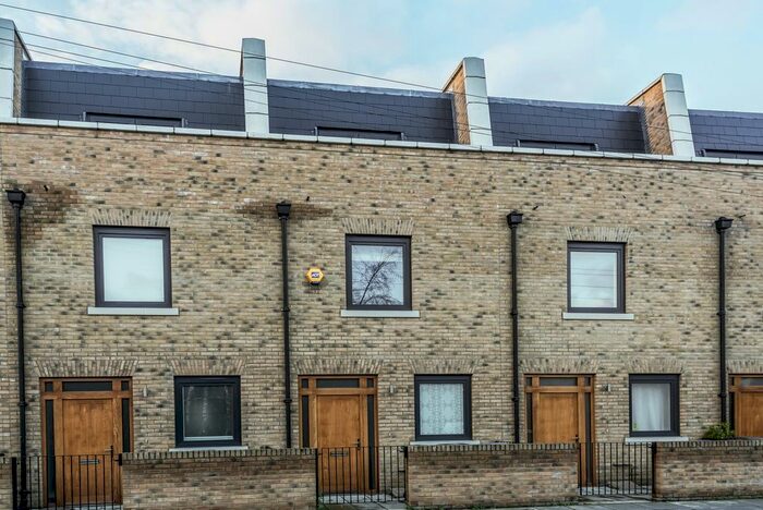 3 Bedroom Town House To Rent In Commerell Street, London, SE10