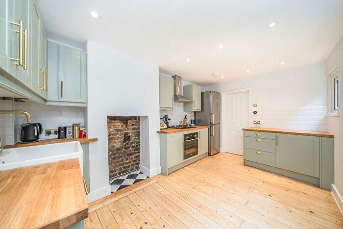 3 Bedroom Terraced House To Rent In Hambro Road, Streatham, SW16