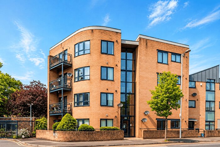 2 Bedroom Apartment For Sale In Chichester Road, Hulme, Manchester., M15