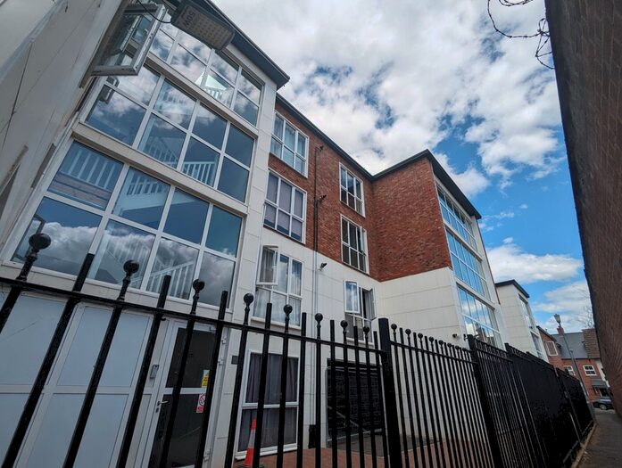 2 Bedroom Flat To Rent In St Andrews Street, Kettering, NN16