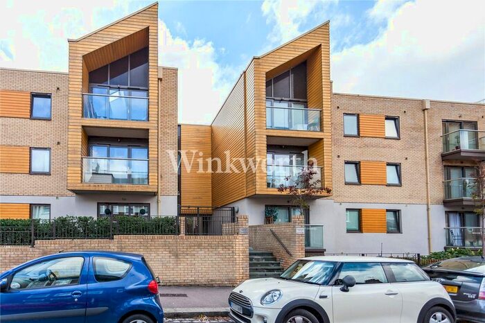 1 Bedroom Flat To Rent In Granville Road, Golders Green, London, NW2