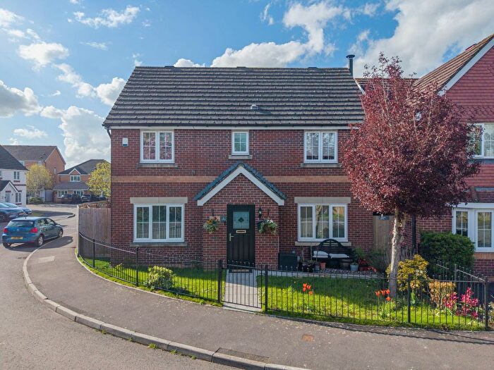 4 Bedroom Detached House For Sale In Blacktown Gardens, Marshfield, CF3