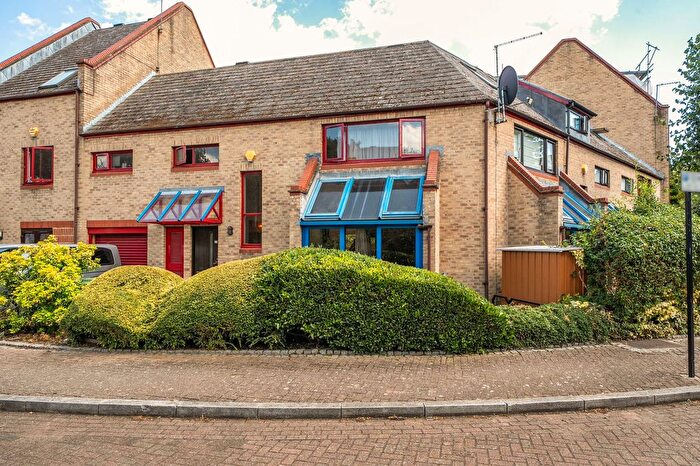 4 Bedroom Terraced House For Sale In Bywater Place, London, SE16