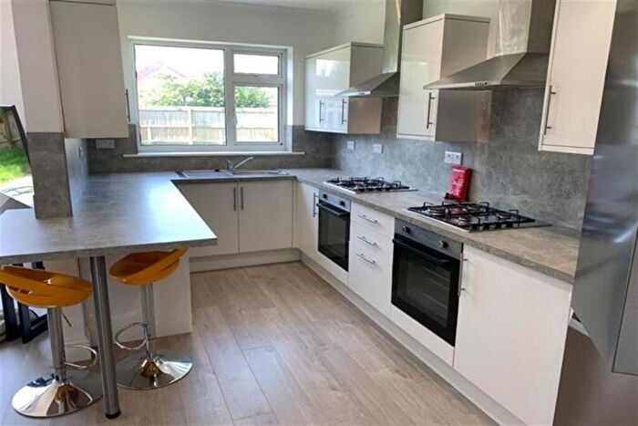 8 Bedroom House To Rent In Bedroom Detached House In Winton, BH10