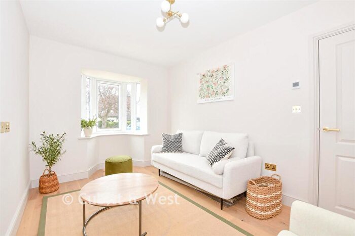 5 Bedroom End Of Terrace House For Sale In Overhill Drive, Brighton, East Sussex, BN1