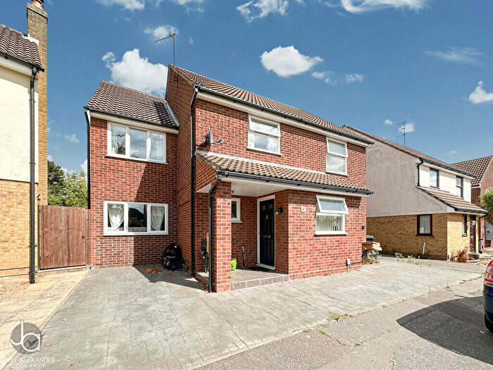 5 Bedroom Detached House For Sale In Bailey Dale, Stanway, Colchester, CO3