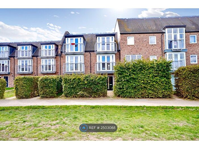 4 Bedroom Terraced House To Rent In Tortoiseshell Walk, Little Paxton, St. Neots, PE19