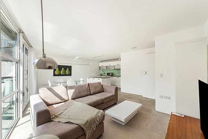 1 Bedroom Flat For Sale In Pear Tree Street, London, EC1V