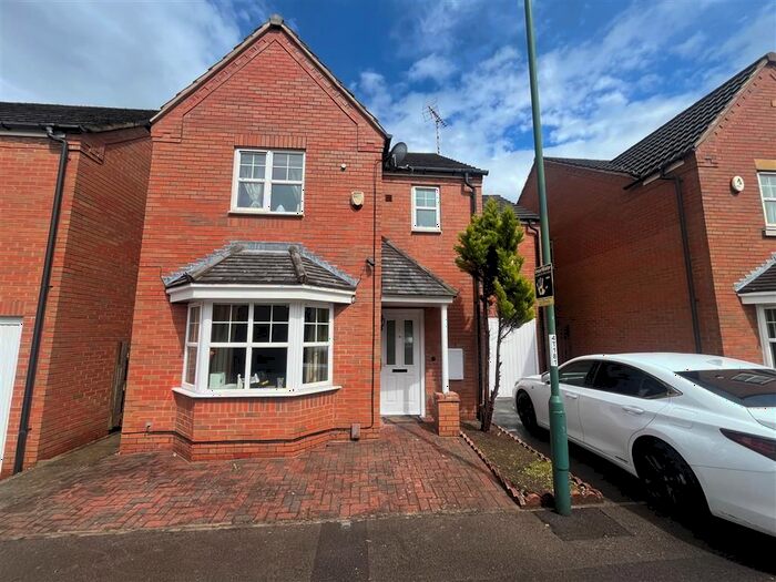 4 Bedroom Property To Rent In Tom Blower Close, Wollaton, Nottingham, NG8
