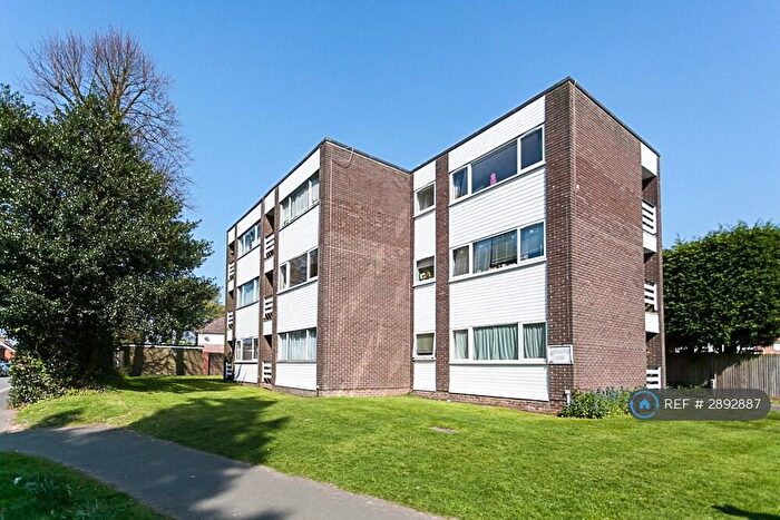 1 Bedroom Flat To Rent In Chequers Court, Horsham, RH13