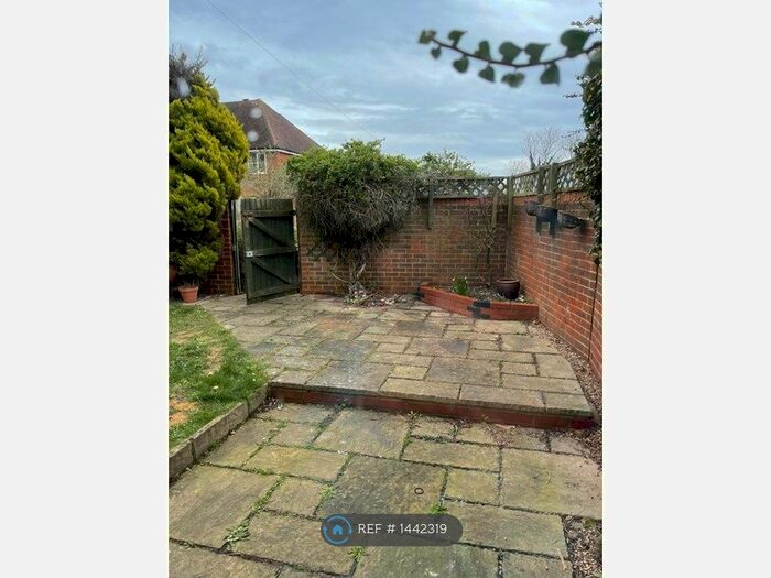 3 Bedroom Detached House To Rent In Norton Road, Wokingham, RG40