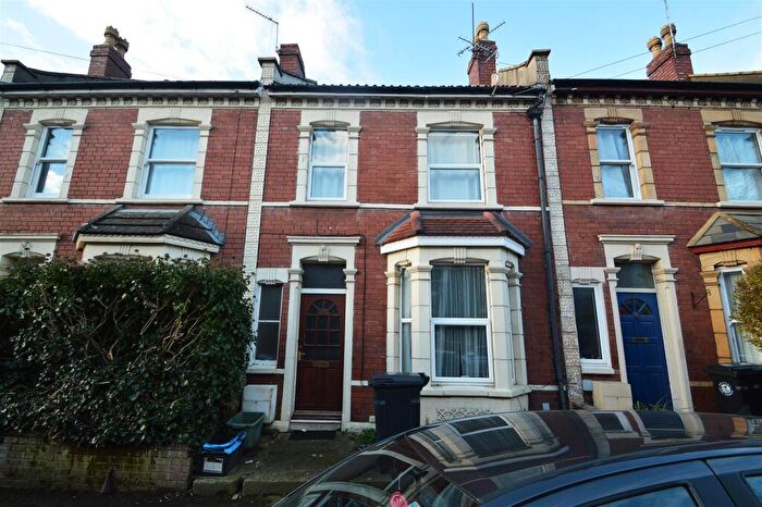 2 Bedroom House To Rent In Downend Park, Horfield, Bristol, BS7