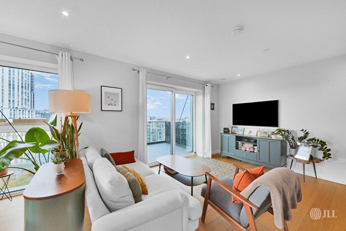 2 Bedroom Apartment For Sale In Ferry Lane Hale Wharf, N17