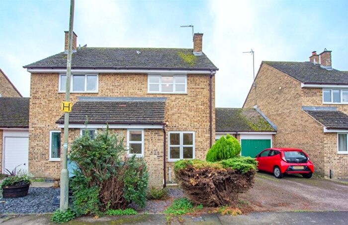 2 Bedroom Semi-Detached House To Rent In Blakes Avenue, Witney, OX28