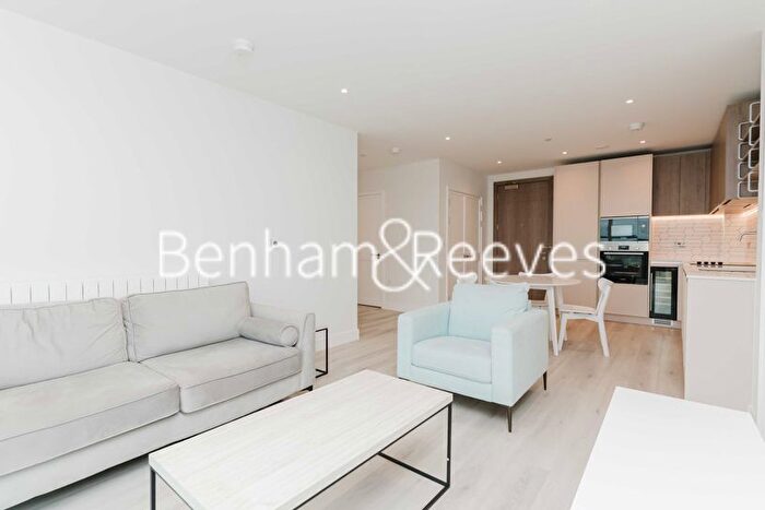 2 Bedroom Flat To Rent In Kidbrooke Village, Townsend Road, SE3