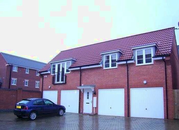 2 Bedroom Flat To Rent In Muirfield Close, Doddington Park, Lincoln, LN6