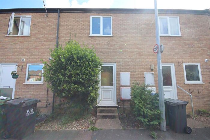2 Bedroom Property To Rent In Moss Bank, Cambridge, CB4