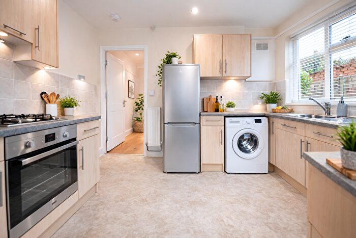 5 Bedroom Terraced House To Rent In Tewkesbury Street, Cathays, CF24