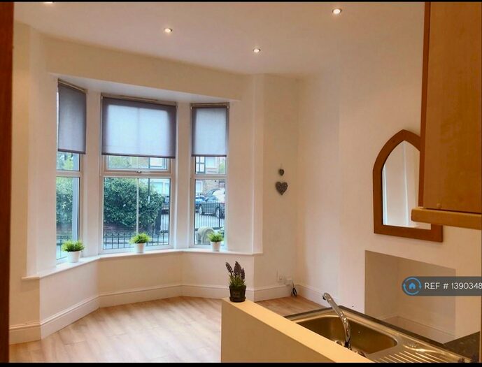 1 Bedroom Flat To Rent In Fairfield Road, Chesterfield, S40